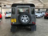 LAND ROVER DEFENDER 90