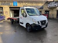 NISSAN NV400