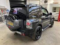 MITSUBISHI SHOGUN
